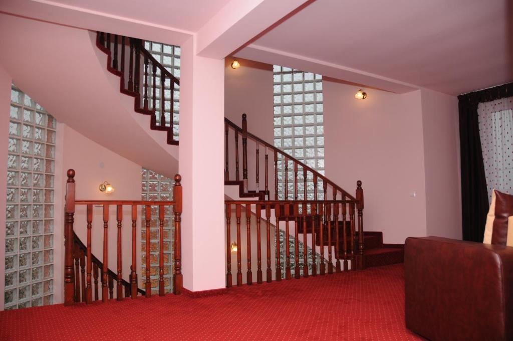 Pension Rozeclas Oradea Buitenkant foto