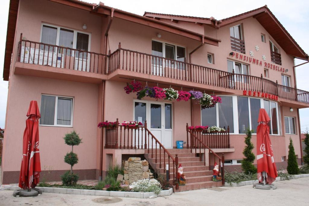 Pension Rozeclas Oradea Buitenkant foto
